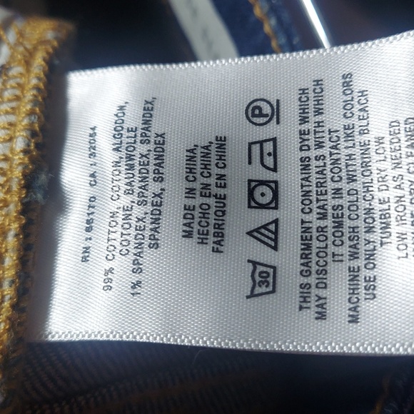 Pilcro and the Letterpress jean shorts - Picture 9 of 9